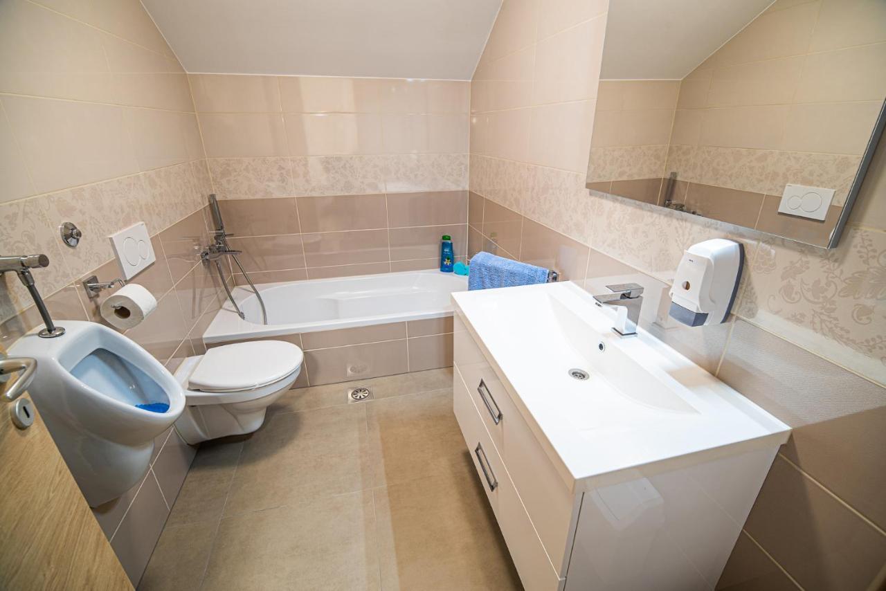 Holiday Home With Hot Tub And Sauna Sabina Rovte Extérieur photo