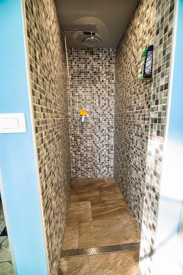 Holiday Home With Hot Tub And Sauna Sabina Rovte Extérieur photo