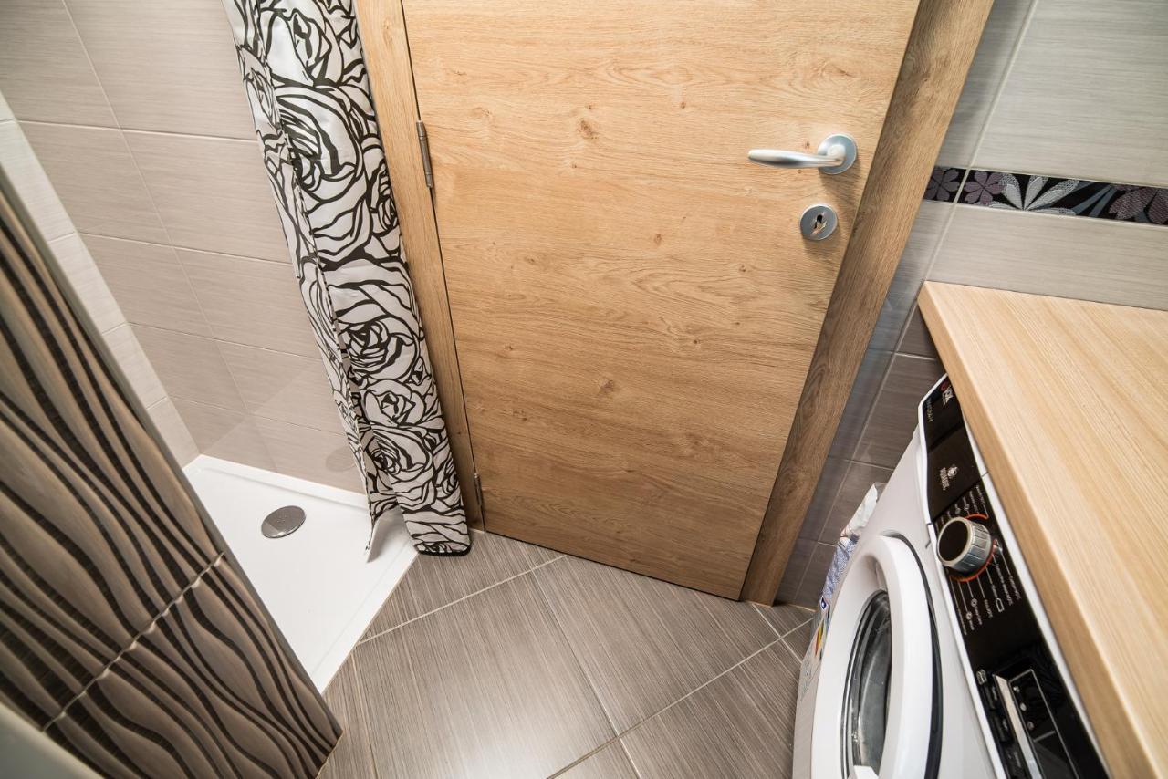 Holiday Home With Hot Tub And Sauna Sabina Rovte Extérieur photo