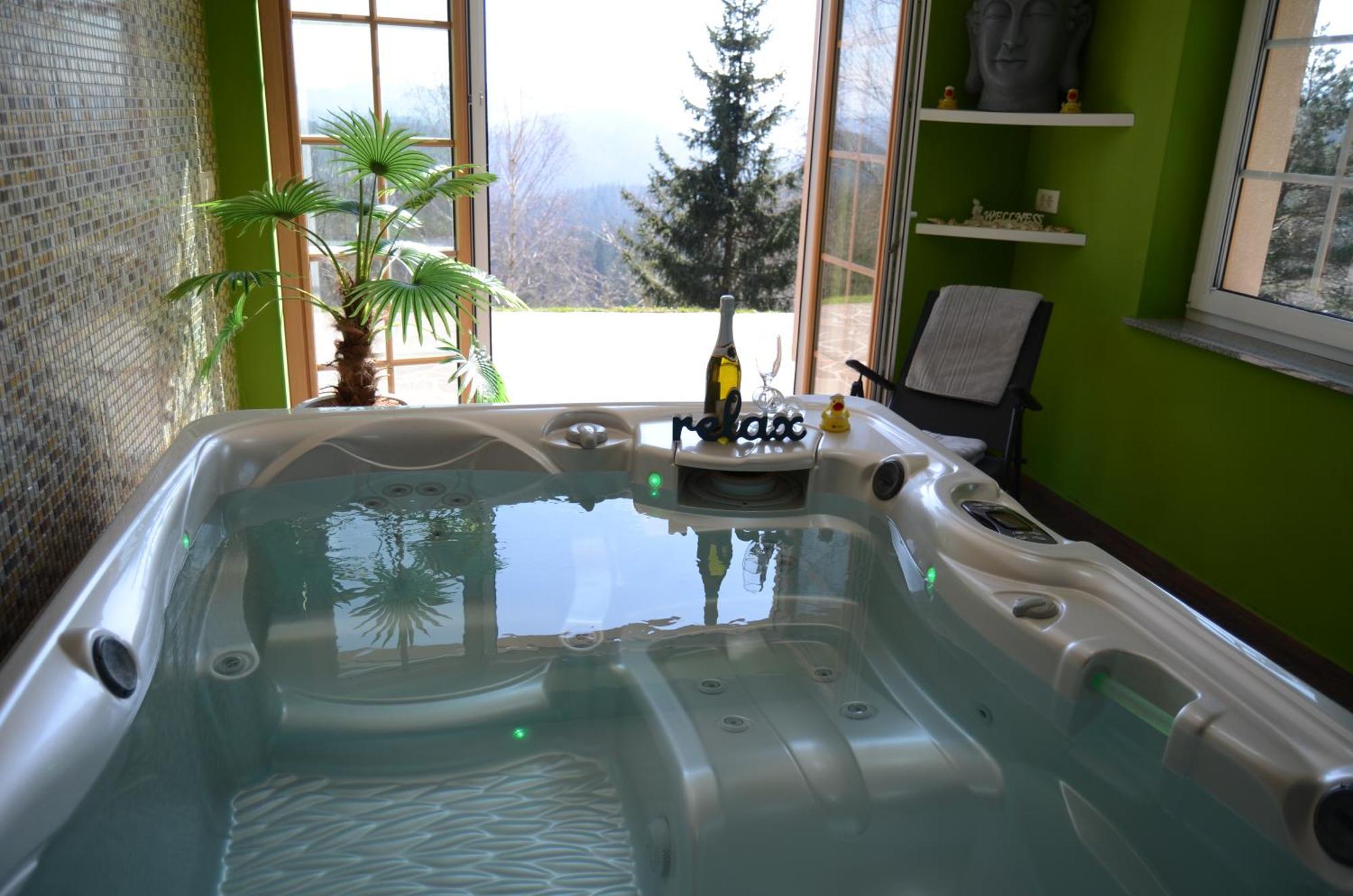 Holiday Home With Hot Tub And Sauna Sabina Rovte Extérieur photo