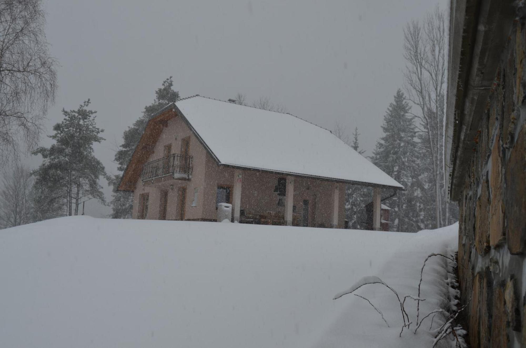 Holiday Home With Hot Tub And Sauna Sabina Rovte Extérieur photo