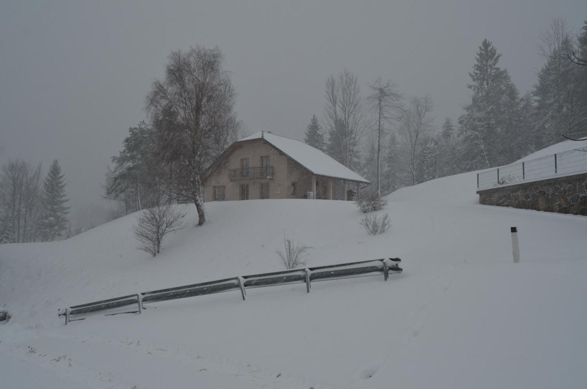 Holiday Home With Hot Tub And Sauna Sabina Rovte Extérieur photo